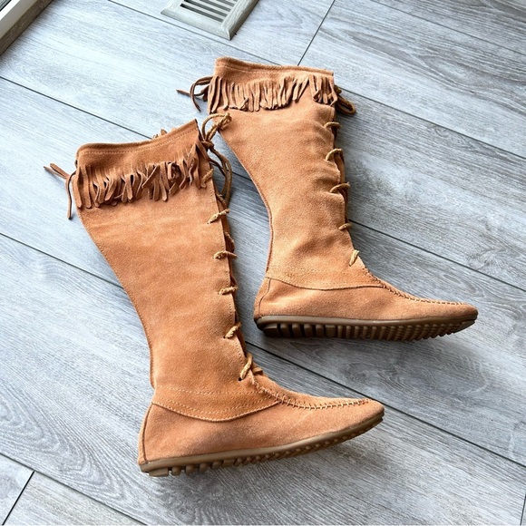 Minnetonka Suede Leather Front Lace Knee-Hi Boot - Picture 6 of 16